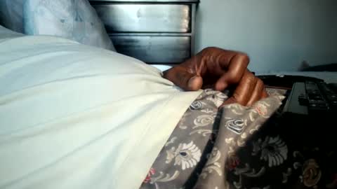 KN online show from 10/21/25, 05:02