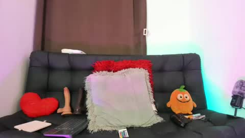 Snapshot of nyalgasai1 chatting on 02/22/25, 04:51 Nia online show from 02/22/25, 04:51