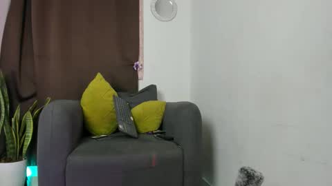 Nia online show from 05/06/26, 12:41