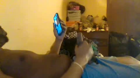 nycguy271 online show from 04/01/26, 08:37