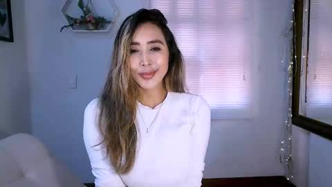 Nycole online show from 10/07/25, 04:26