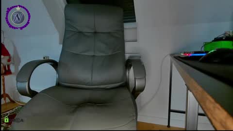 Snapshot of nyl0nnickb0y chatting on 01/23/25, 09:29 Nyl0nnickb0y online show from 01/23/25, 09:29