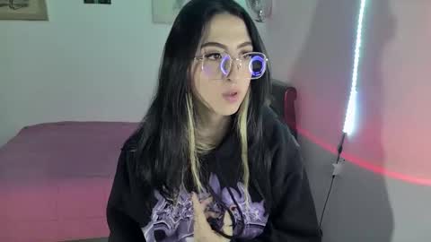 Snapshot of nymph_frida chatting on 02/04/25, 06:57 Frida online show from 02/04/25, 06:57