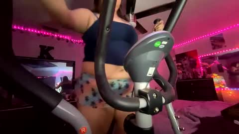 nymphobbyy420 online show from 01/08/25, 07:24