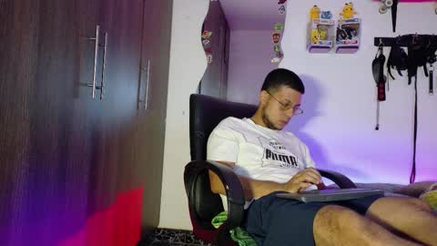 Snapshot of nymphobuddies chatting on 02/28/26, 08:10 David and Steven Independents online show from 02/28/26, 08:10