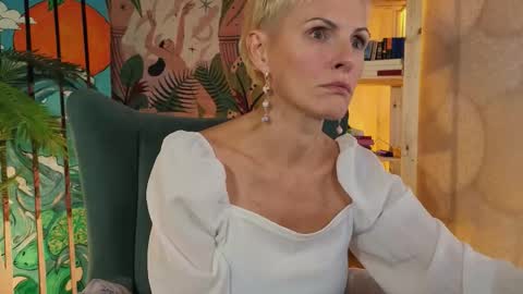 nymphvariety online show from 09/21/25, 05:31