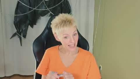 nymphvariety online show from 11/01/25, 05:20