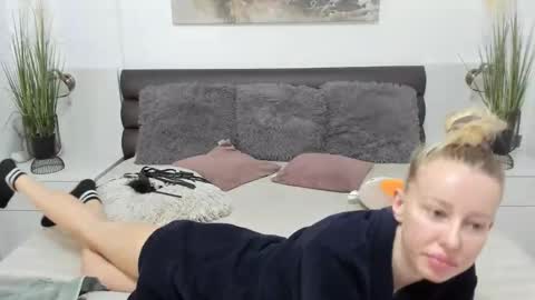 Snapshot of nyokoanya11 chatting on 10/27/25, 07:01 NyokoAnya online show from 10/27/25, 07:01