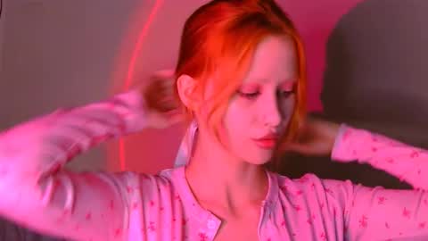 Snapshot of nyra_thira chatting on 10/13/25, 06:19 nyra_thira online show from 10/13/25, 06:19