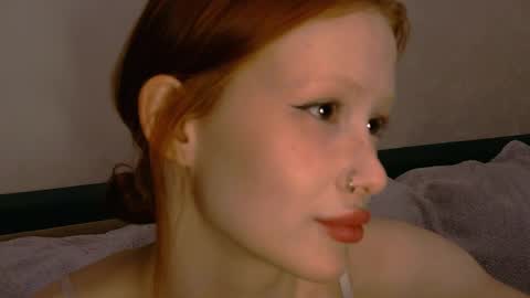 nyra_thira online show from 05/08/26, 10:59