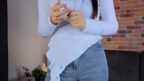 Snapshot of nyrasolace chatting on 12/19/25, 08:54 Megan NEXT STREAM online show from 12/19/25, 08:54