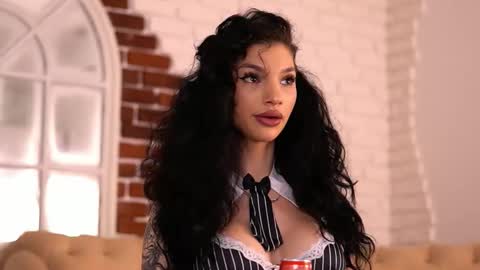 Nyssa online show from 02/11/26, 06:02