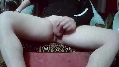 Snapshot of nyunyu1981 chatting on 01/06/25, 12:35 nyunyu1981 online show from 01/06/25, 12:35