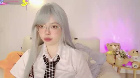 Snapshot of nyx1111 chatting on 11/25/25, 08:20 Rosie online show from 11/25/25, 08:20