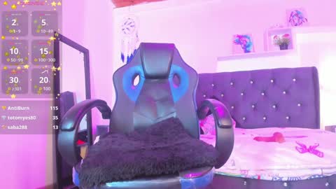 Snapshot of nyx__blackwood chatting on 12/30/24, 04:31 nyx__blackwood online show from 12/30/24, 04:31