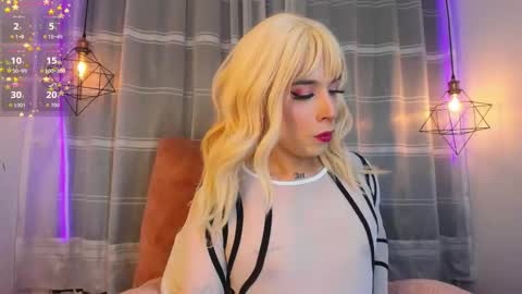 Snapshot of nyx__blackwood chatting on 11/27/25, 04:03 nyx__blackwood online show from 11/27/25, 04:03