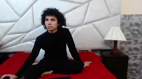 nyx_and_arian online show from 04/11/26, 01:54