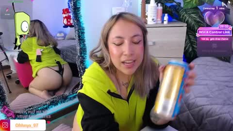 Alex   .    online show from 01/08/25, 09:32