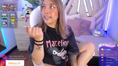 Alex   .    online show from 01/16/25, 12:23