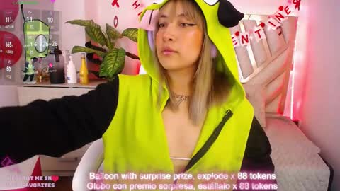 Alex   .    online show from 02/12/25, 09:22