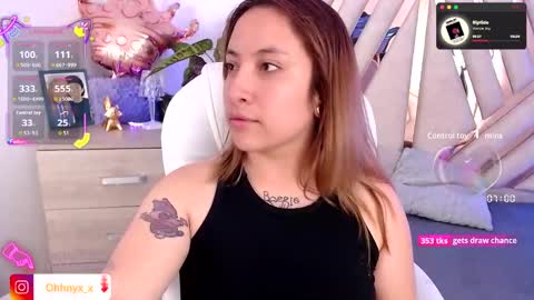 Alex   .    online show from 09/17/25, 09:05