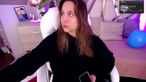 Alex   .    online show from 10/05/25, 09:45