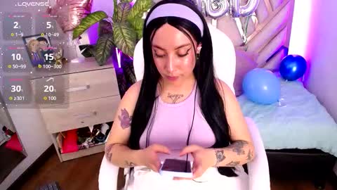 Alex   .    online show from 10/12/25, 06:18