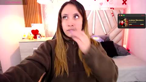 Alex   .    online show from 04/22/26, 02:47