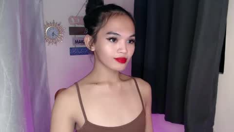 ITS ME NYXIEE online show from 11/18/25, 08:24