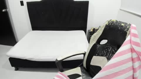 Snapshot of nyxiia chatting on 07/20/26, 12:47 Scarlett online show from 07/20/26, 12:47