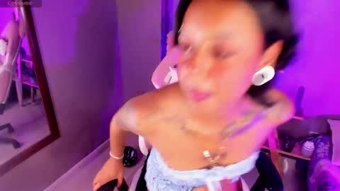 Snapshot of nyxmoonhells chatting on 11/10/25, 08:30 Nyx online show from 11/10/25, 08:30