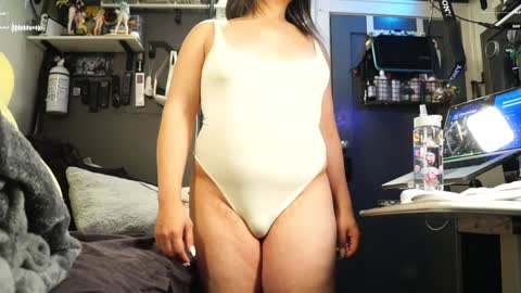 NyxRaven online show from 12/09/24, 09:28