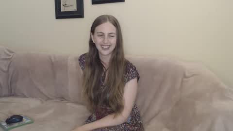 Snapshot of nzplaytime chatting on 01/09/25, 03:26 Stef Derek online show from 01/09/25, 03:26