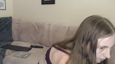 Snapshot of nzplaytime chatting on 01/09/25, 06:27 Stef Derek online show from 01/09/25, 06:27