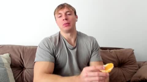 Snapshot of o_r_b_i_t chatting on 02/13/25, 12:32 o_r_b_i_t online show from 02/13/25, 12:32