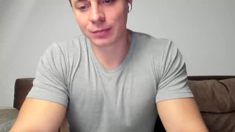 Snapshot of o_r_b_i_t chatting on 02/15/25, 02:33 o_r_b_i_t online show from 02/15/25, 02:33