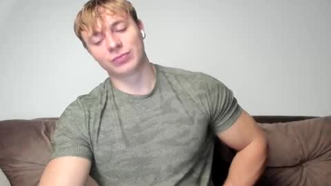 Snapshot of o_r_b_i_t chatting on 02/18/25, 04:48 o_r_b_i_t online show from 02/18/25, 04:48