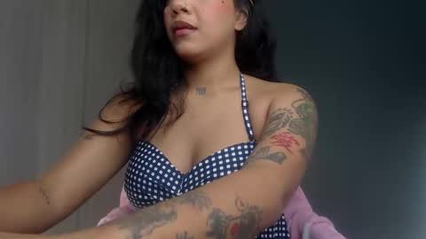 Snapshot of obeyval chatting on 09/26/25, 06:12 Vale online show from 09/26/25, 06:12