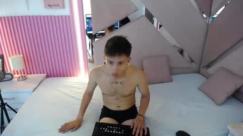 oblivionlove online show from 01/31/26, 08:18