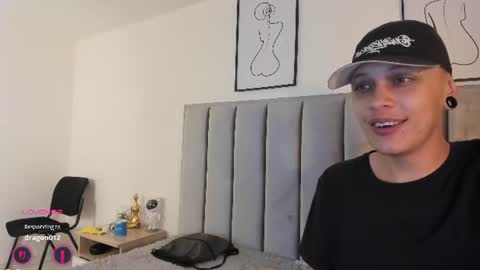 Sara Help me reach 1000 followers online show from 06/17/26, 01:34