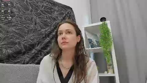Elis online show from 06/10/26, 01:54