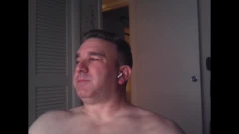 Snapshot of oceanmanx chatting on 12/24/24, 04:55 Ocean online show from 12/24/24, 04:55