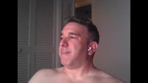 Snapshot of oceanmanx chatting on 12/28/24, 04:51 Ocean online show from 12/28/24, 04:51