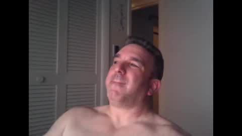 Snapshot of oceanmanx chatting on 12/31/24, 03:45 Ocean online show from 12/31/24, 03:45