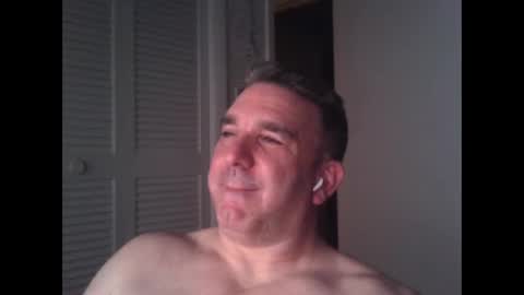 Snapshot of oceanmanx chatting on 01/21/25, 03:48 Ocean online show from 01/21/25, 03:48