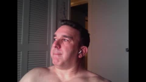 Snapshot of oceanmanx chatting on 10/05/25, 03:27 Ocean online show from 10/05/25, 03:27