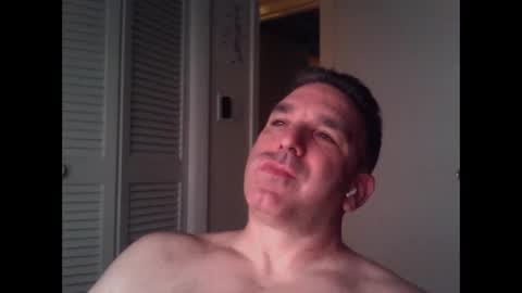 Snapshot of oceanmanx chatting on 10/17/25, 04:04 Ocean online show from 10/17/25, 04:04