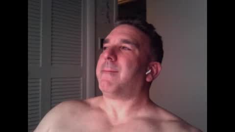 Snapshot of oceanmanx chatting on 10/28/25, 01:20 Ocean online show from 10/28/25, 01:20