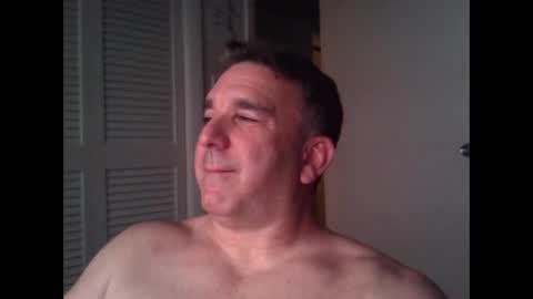 Snapshot of oceanmanx chatting on 10/29/25, 02:47 Ocean online show from 10/29/25, 02:47