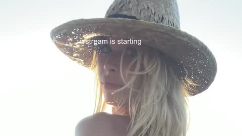 hi im Janasmall boobs big heart  warm pussy  online show from 12/14/24, 12:55